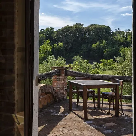 La Ghiaia - Hotel *